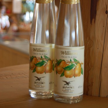 Poire Williams, Distillerie...