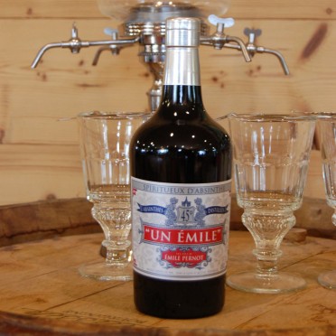 Un Émile 45°, Émile Pernot