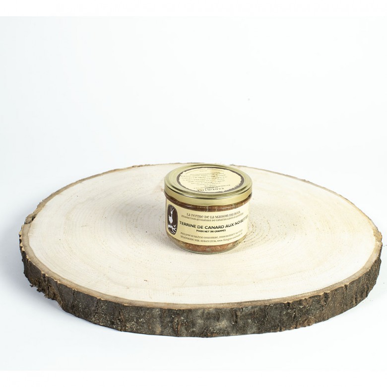 Terrine de canard aux noisettes